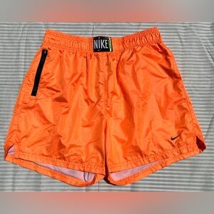 Nike Sportswear Women's Woven Shorts High Rise